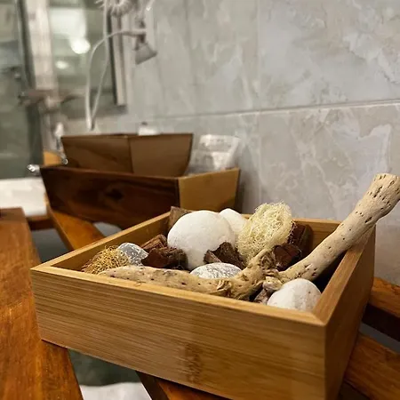 Code 1 Bed & Breakfast 4*