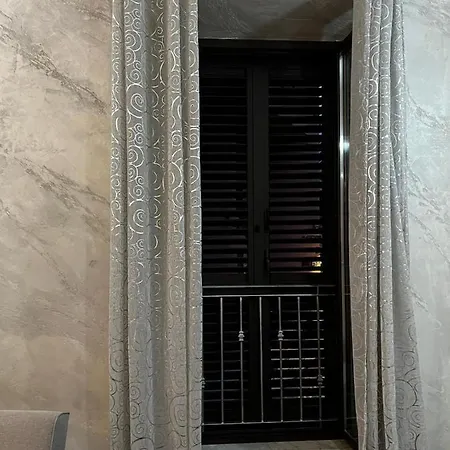 Code 1 Bed & Breakfast 4*