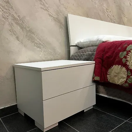 Code 1 Bed and breakfast