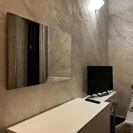 Code 1 Bed and breakfast Frosinone