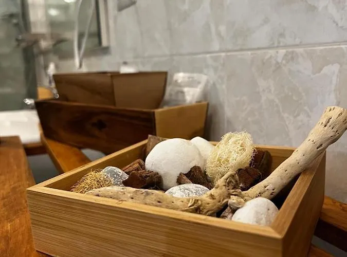 Code 1 Nocleg ze śniadaniem 4*