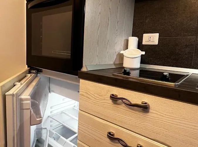 Code 1 Nocleg ze śniadaniem 4*