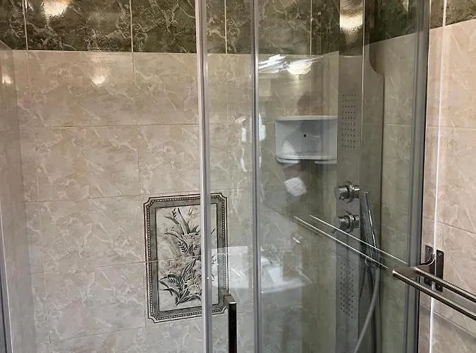 Code 1 Nocleg ze śniadaniem Frosinone