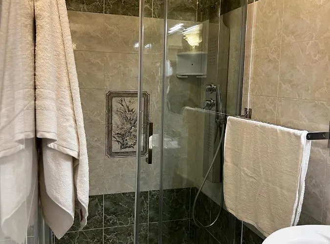 Code 1 Nocleg ze śniadaniem Frosinone