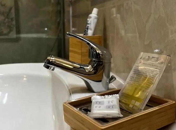 Nocleg ze śniadaniem Code 1 4*