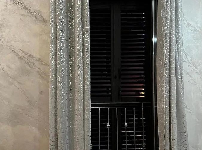 Code 1 Nocleg ze śniadaniem 4*